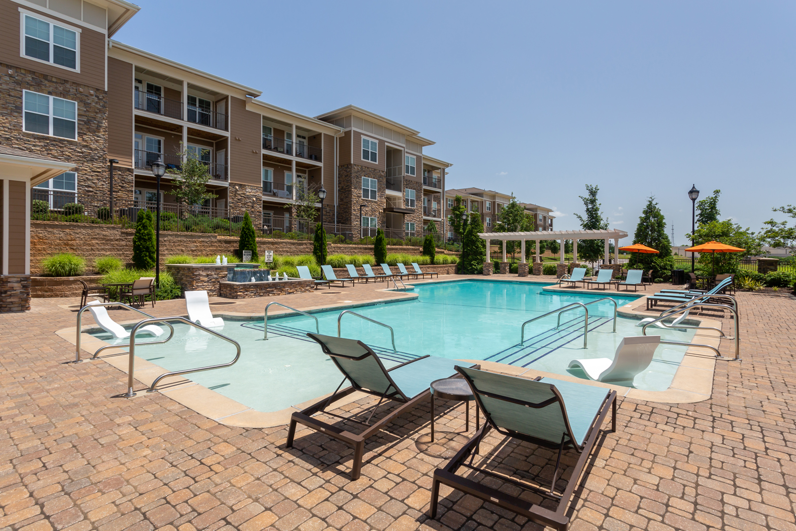 The Promenade Apartments at Pinnacle Hills Apartments in Rogers, AR